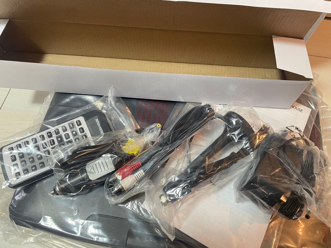 グリーンハウス ポータブルDVDプレーヤー TV GH-PDV14BTG-BK