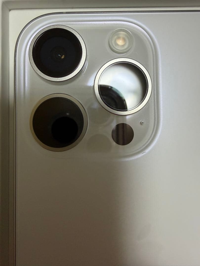 iPhone 16 Pro 512GB ホワイトチタニウム SIMフリー