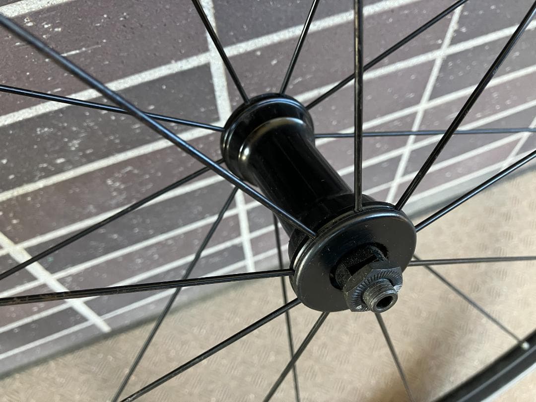 MAVIC AKSIUM RACE（シマノフリー11速）