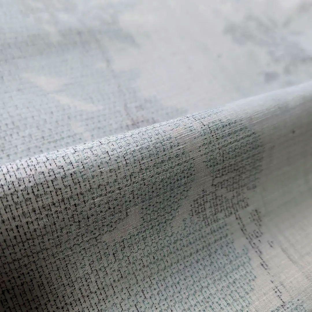 新品 未使用 正絹袷 本場結城紬 亀甲100 蔦の葉 シルエット 白結城 薄緑系