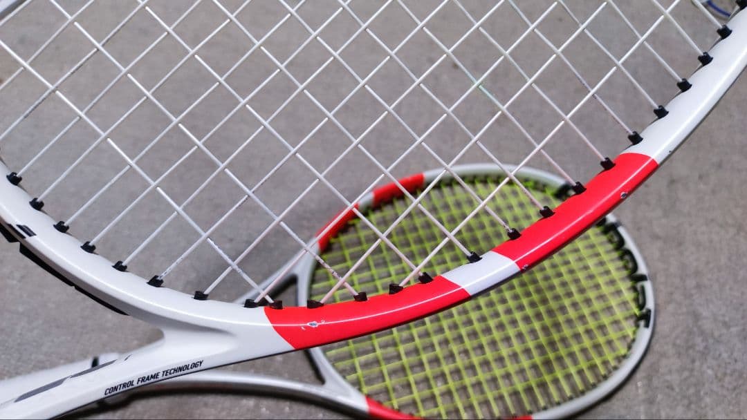 中古美品バボラ　ピュアストライク100 16✕19 G3 　2本組