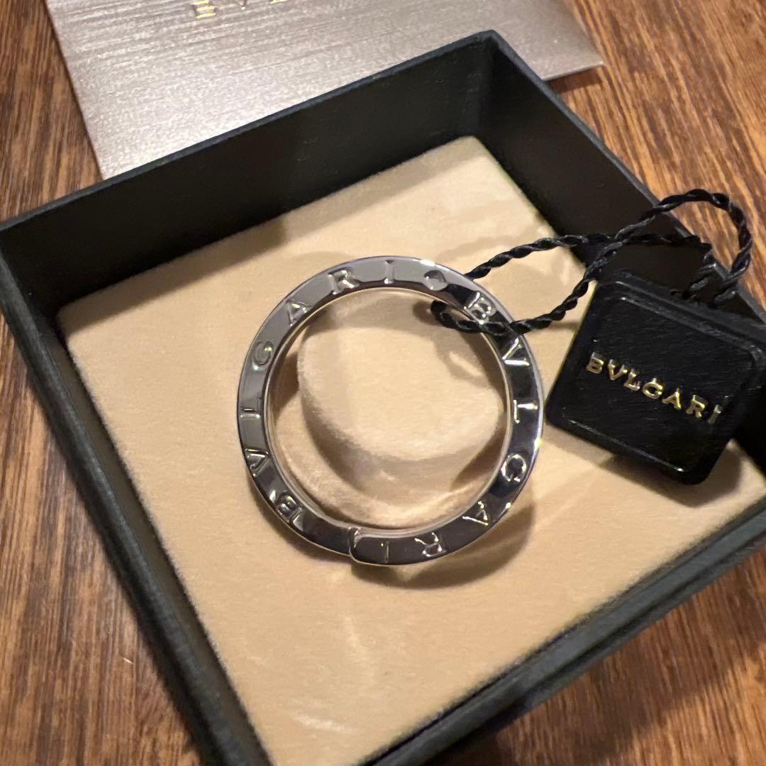 新品 箱付き BVLGARI ブルガリ シルバー ロゴ入りキーホルダー