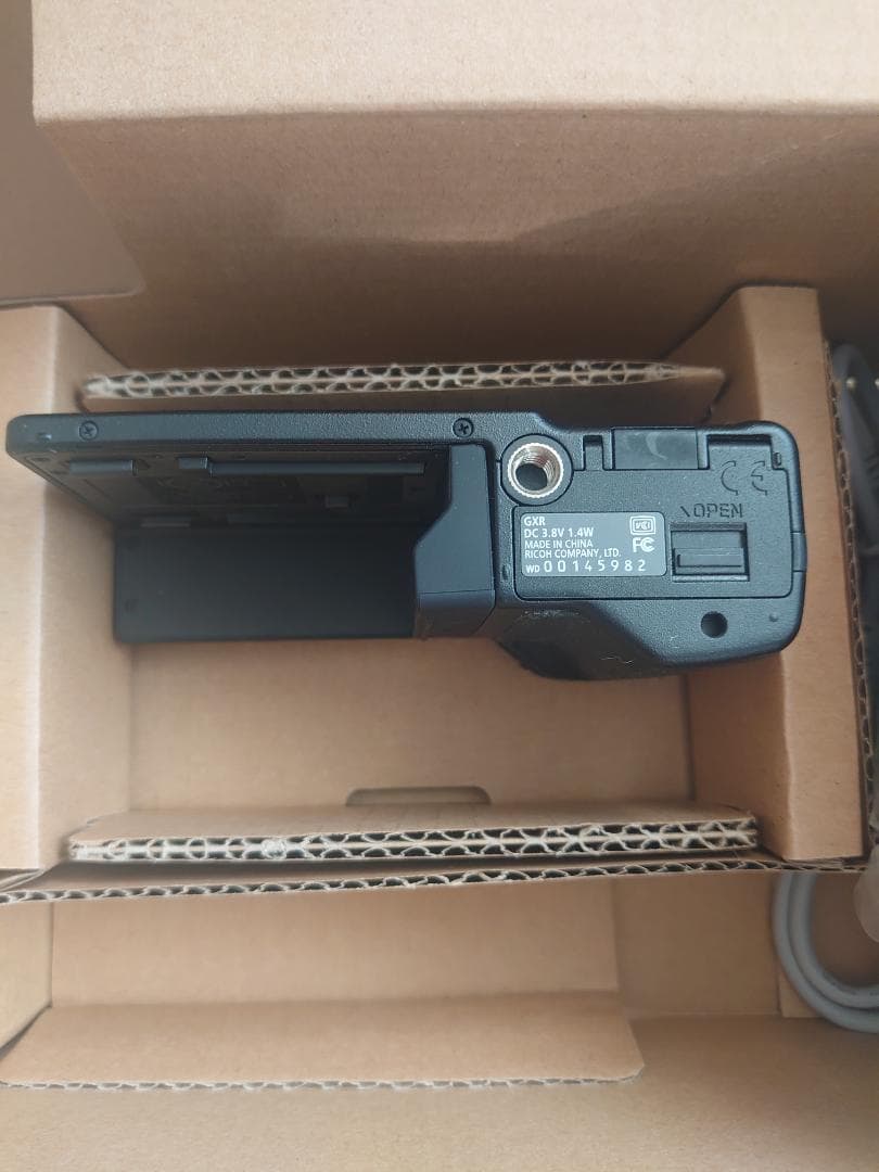 【中古美品】RICOH デジタルカメラ GXR A16レンズキット（2013年）