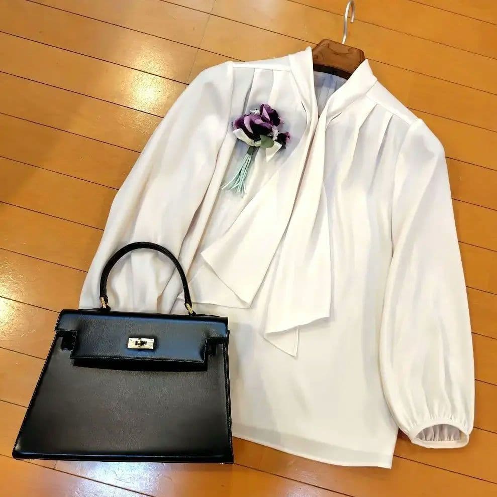 専用レリアン 近年モデル とろみパールボウタイブラウス 11L