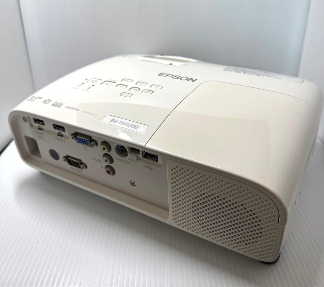 EPSONプロジェクター　EH-TW5200