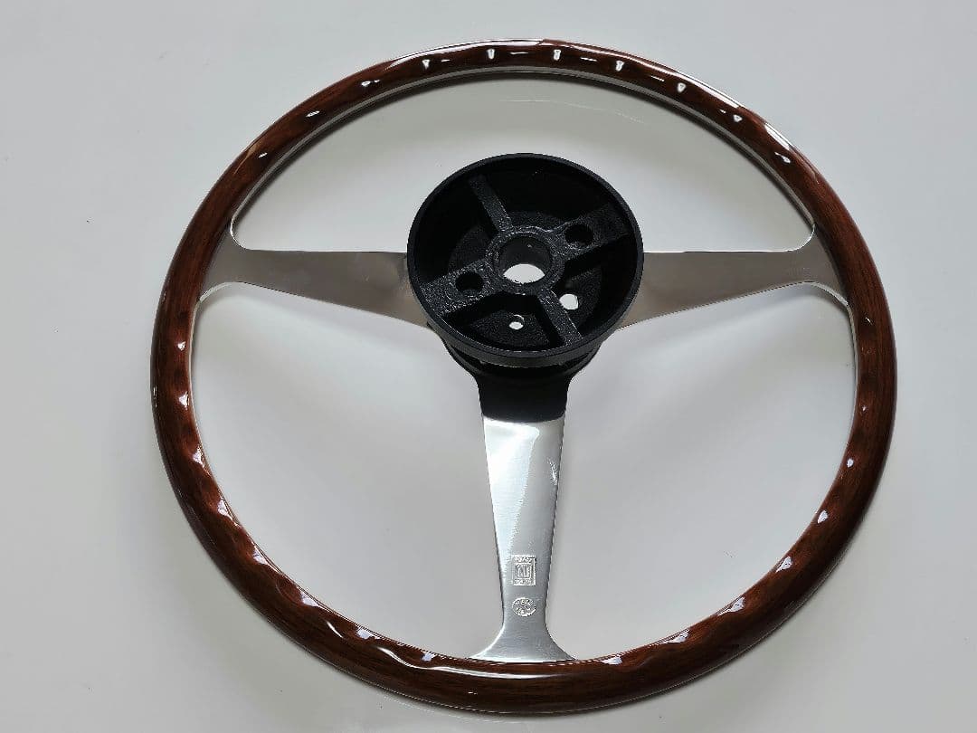 NARDI ナルディ　ウッドステアリング　　フェラーリホーン付き