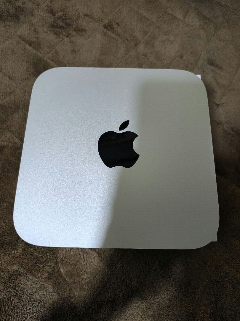 Mac mini M2 / メモリ16GB / SSD 256GB