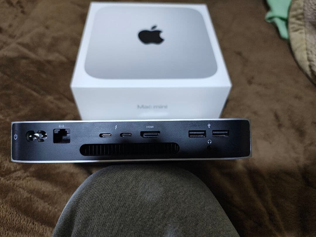 Mac mini M2 / メモリ16GB / SSD 256GB