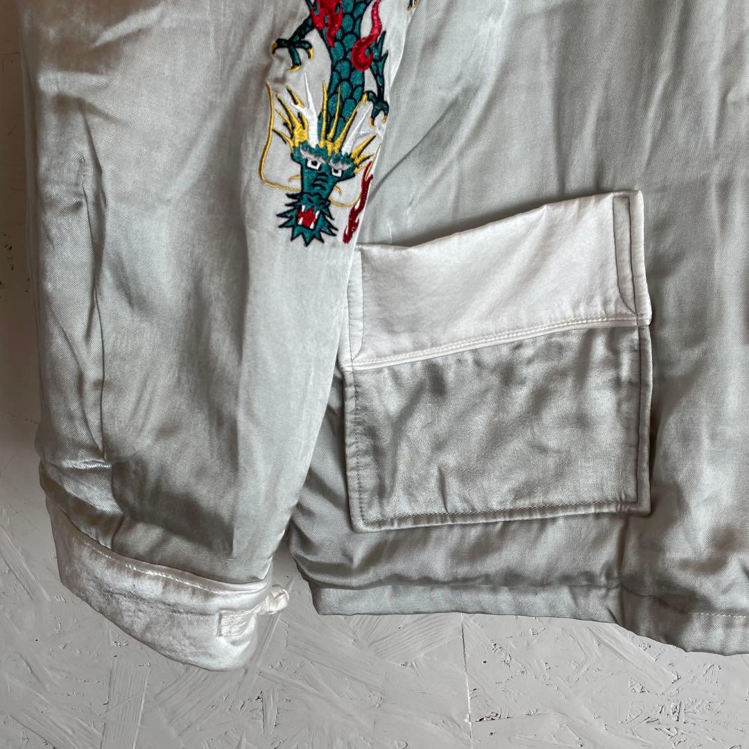 新品未使用タグ付き【RNA】チャイナスカジャン　刺繍スカジャン　シルバー　M
