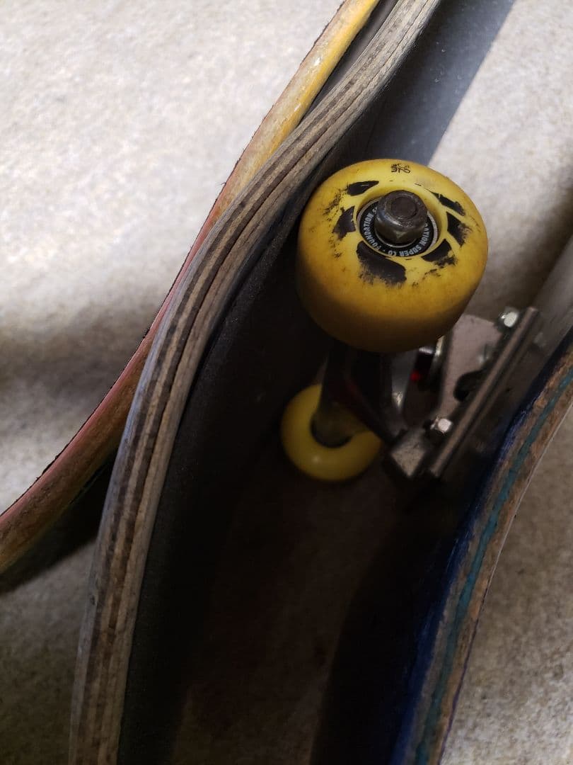 スケートボード　コンプリート　スケボーサイズ違い venture トラック