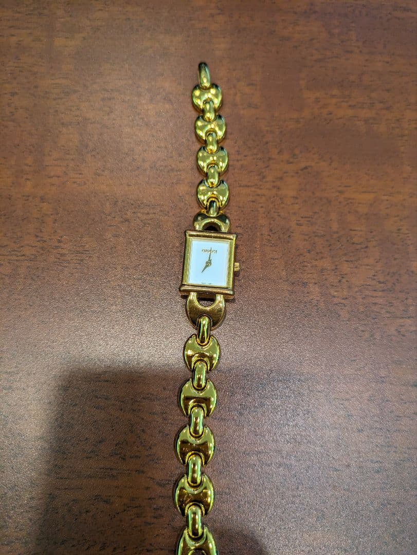 空　 GUCCIゴールド チェーンブレスレット 時計1800L