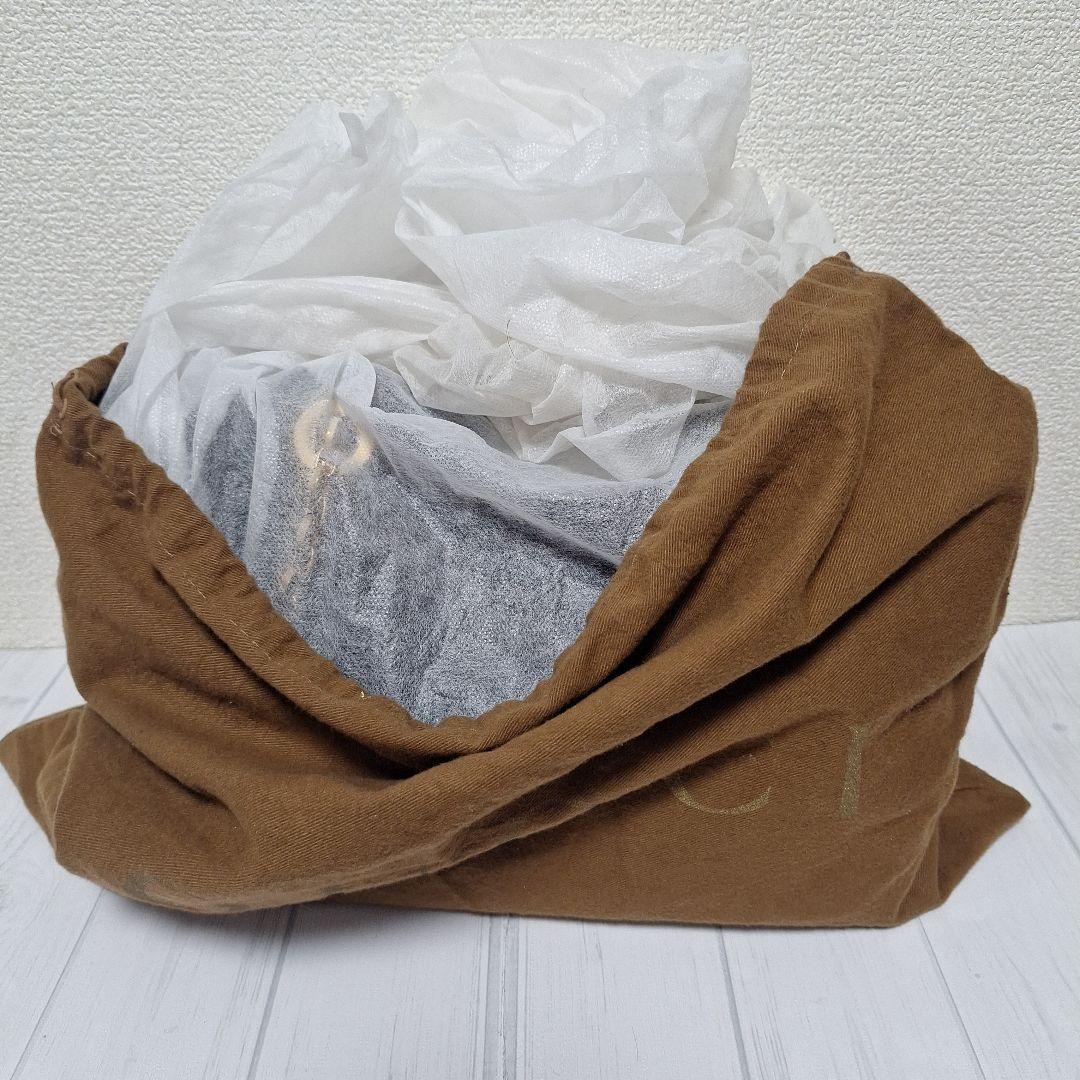 サルヴァトーレ・フェラガモ　ガンチーニ　チェーンハンドル　レザー　　ブラツク