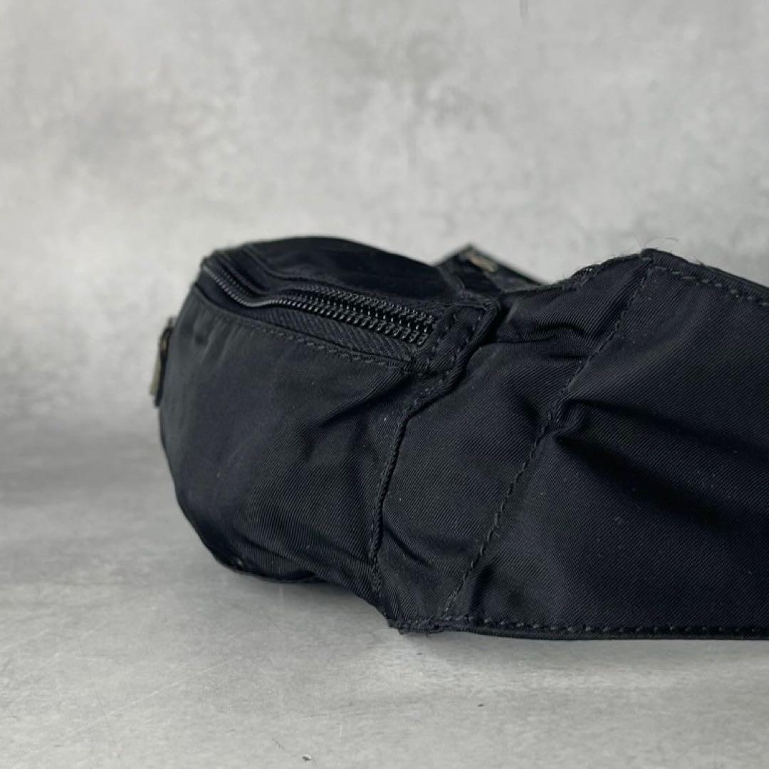 美品✨PRADA ボディーバッグ ショルダー ウエストポーチ 三角ロゴ 黒