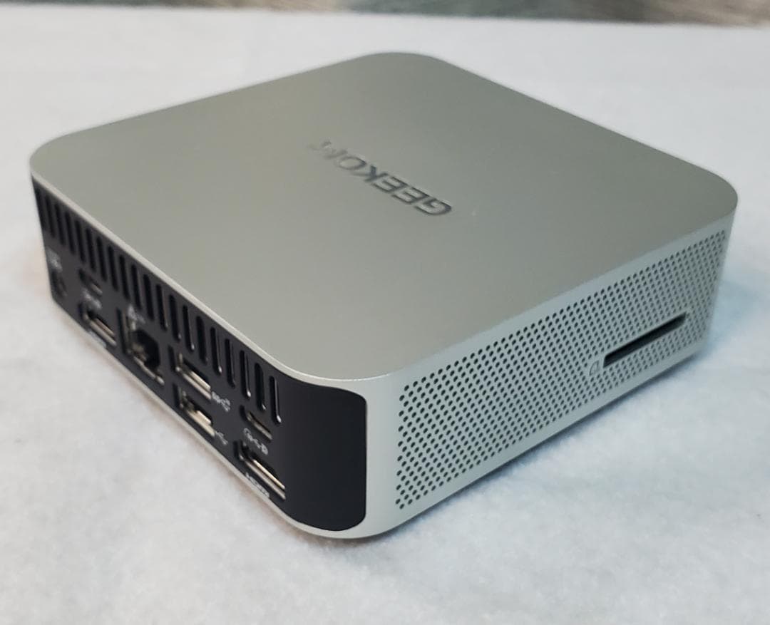 ミニPC GEEKOM A6 AMD Ryzen 7 6800H 32GB 1TB