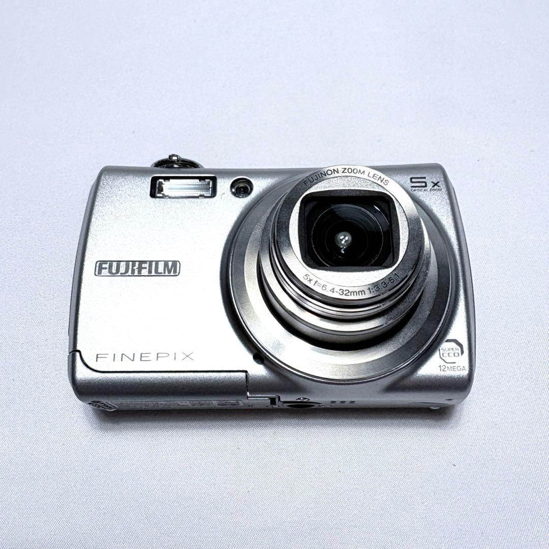 【美品】FUJIFILM FinePix F100fd シルバー 箱 説明書付き