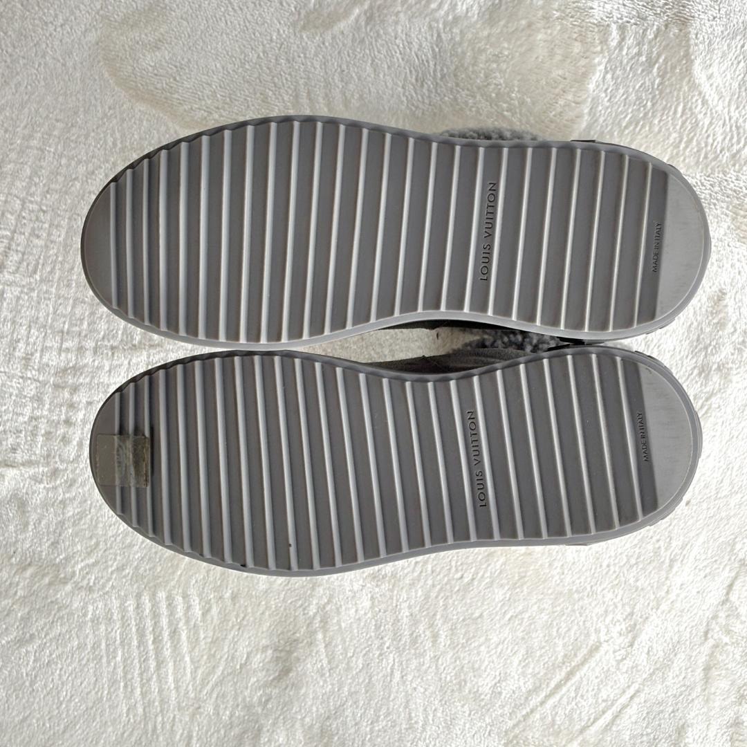 美品✨ ルイヴィトン モノグラム スノードロップライン ムートンブーツ　グレー