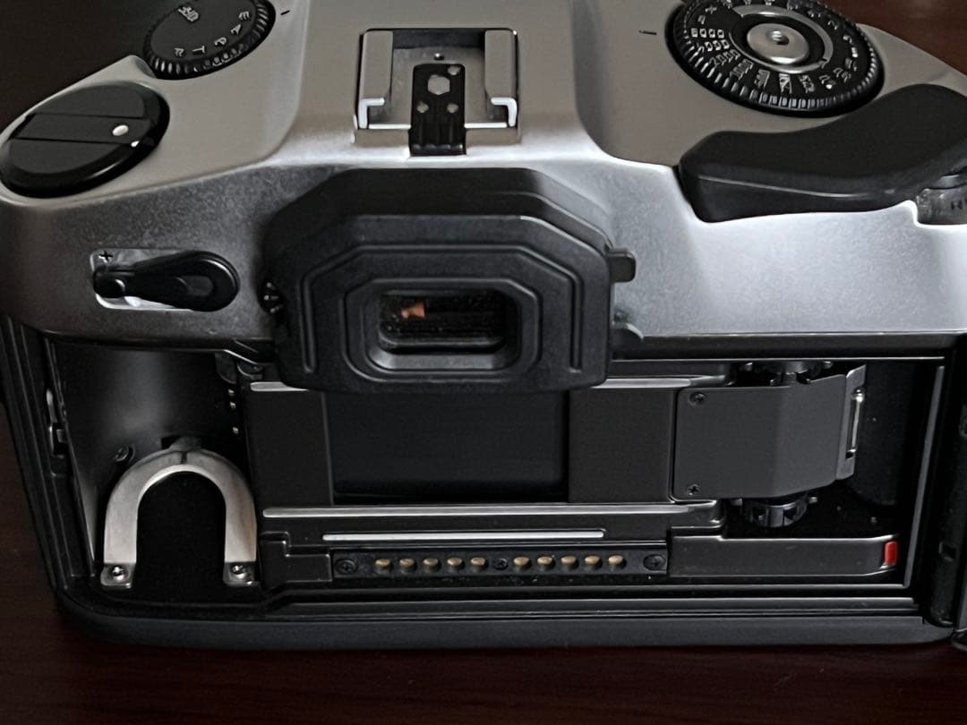 美品　ライカR8シルバー　プラスチックケース付