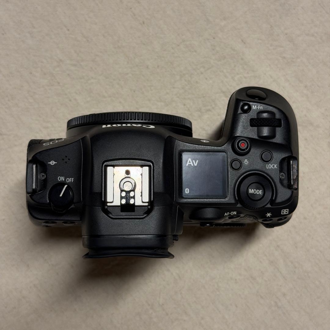 Canon EOS R5 シャッター回数1万回台