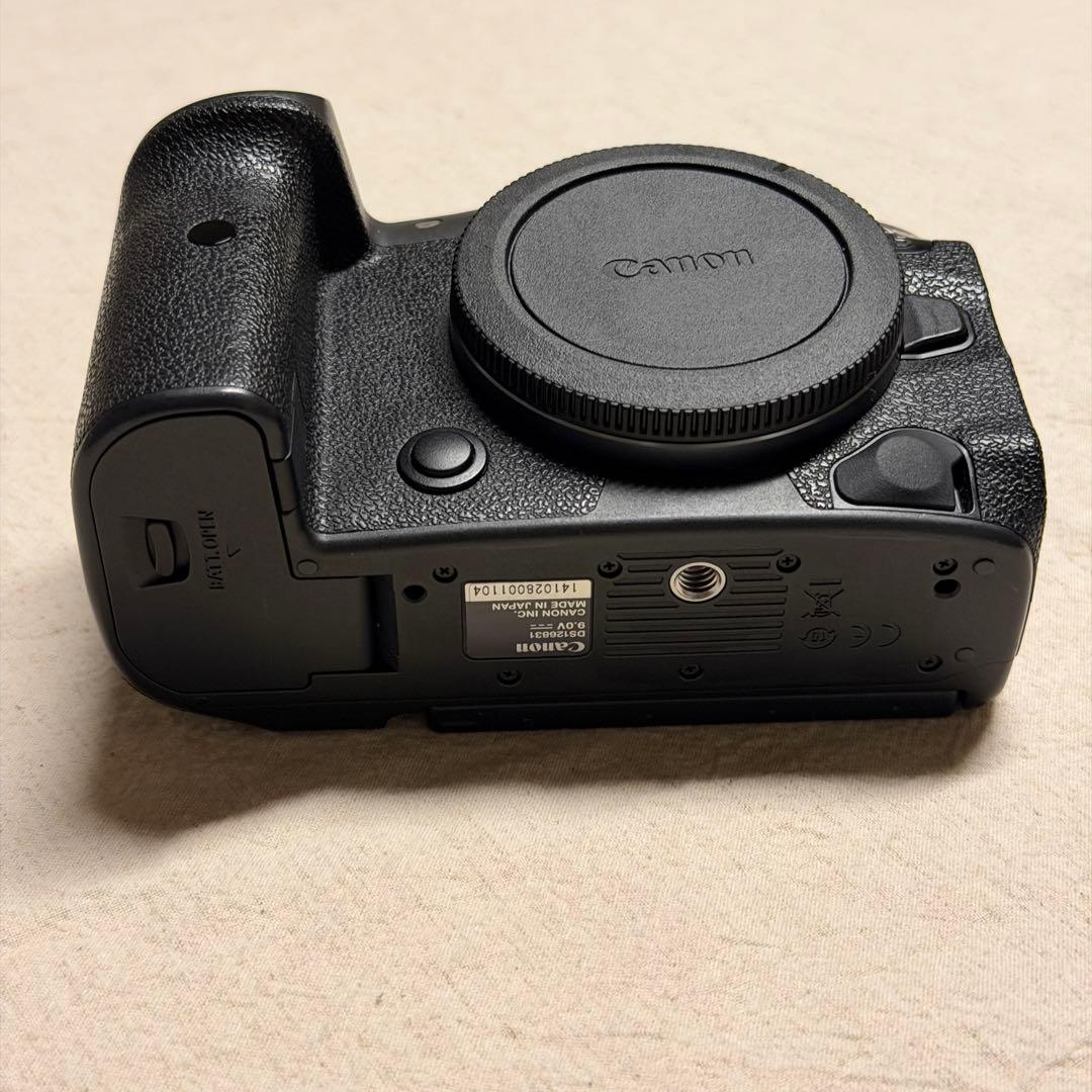 Canon EOS R5 シャッター回数1万回台