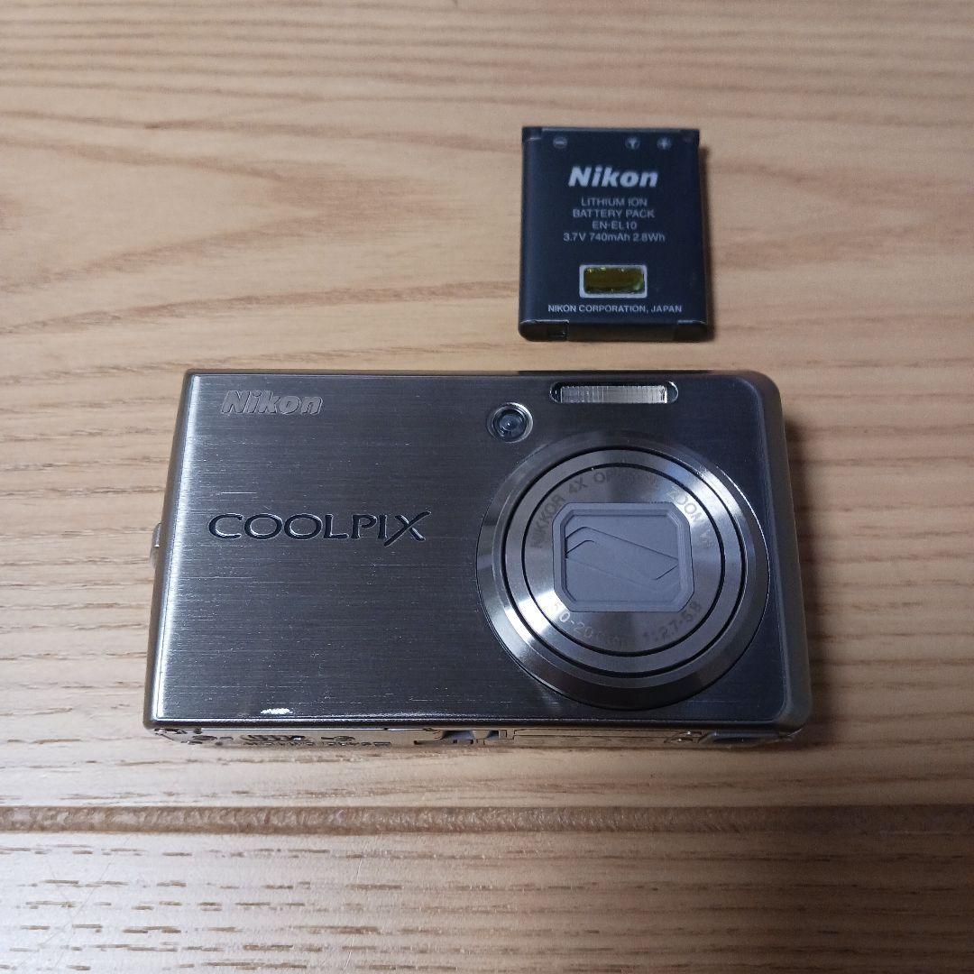 美品 Nikon ニコン COOLPIX S600 カメラ シルバー　レトロ