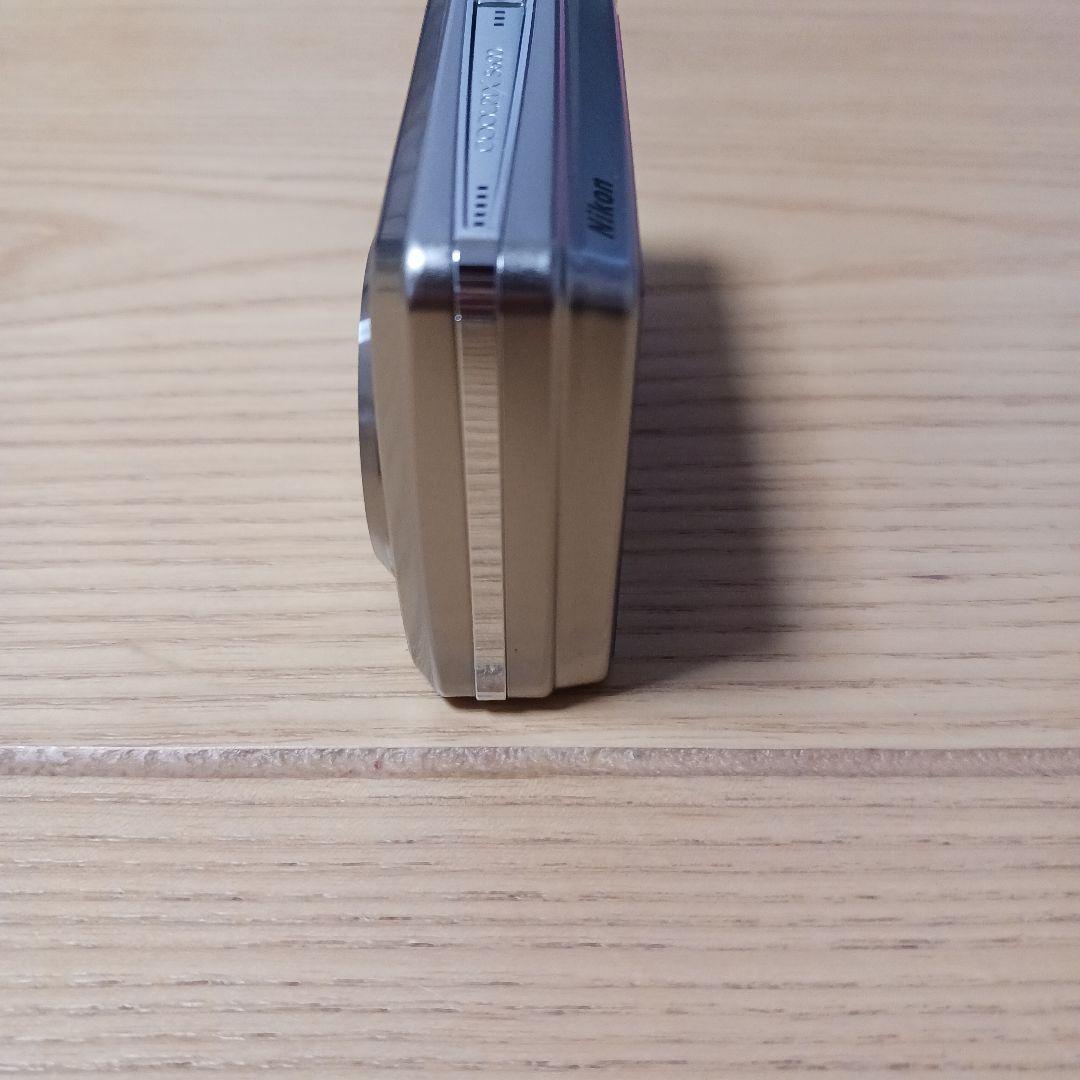 美品 Nikon ニコン COOLPIX S600 カメラ シルバー　レトロ