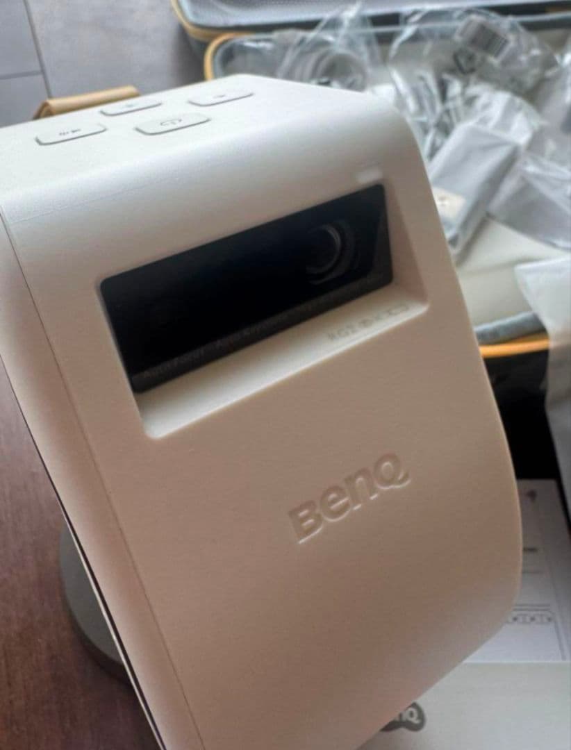 BenQ GV30 720p ポータブルプロジェクター未使用級付属完備外箱あり