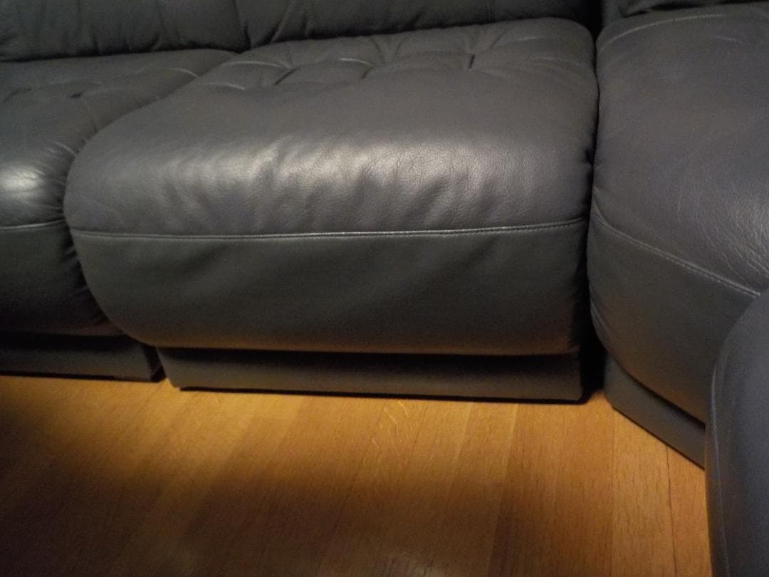 レザー　コーナーソファセット　五人掛け①
