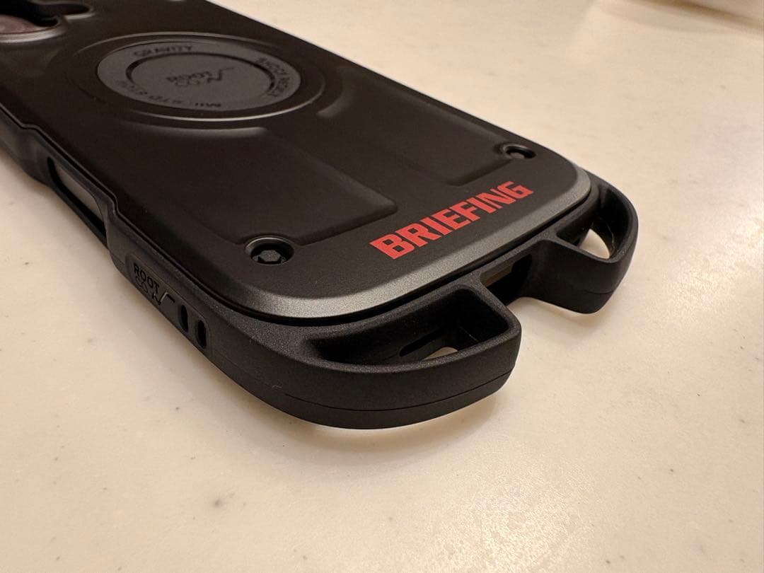 【ほぼ新品】BRIEFING ROOT CO. iPhone16 ケース