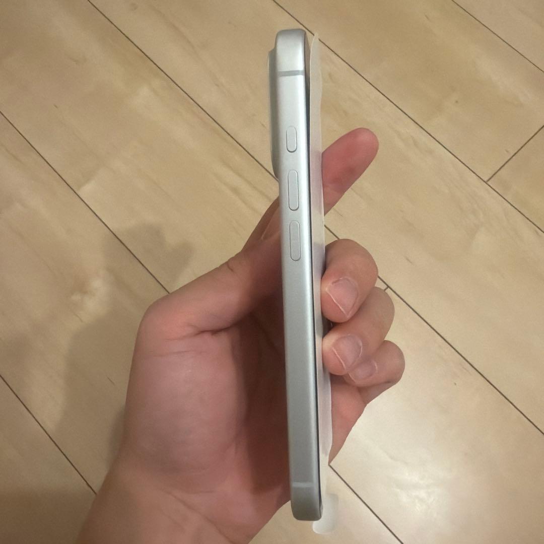 【美品】iPhone17pro 256GB シルバー 本体　おまけフィルム付き