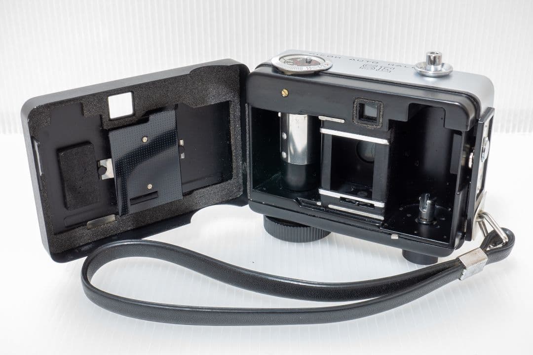 ⑦【美品・整備済品】RICOH AUTO HALF SE 「ライカ風貼り革」