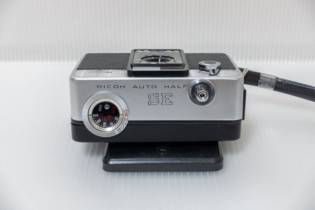 ⑦【美品・整備済品】RICOH AUTO HALF SE 「ライカ風貼り革」