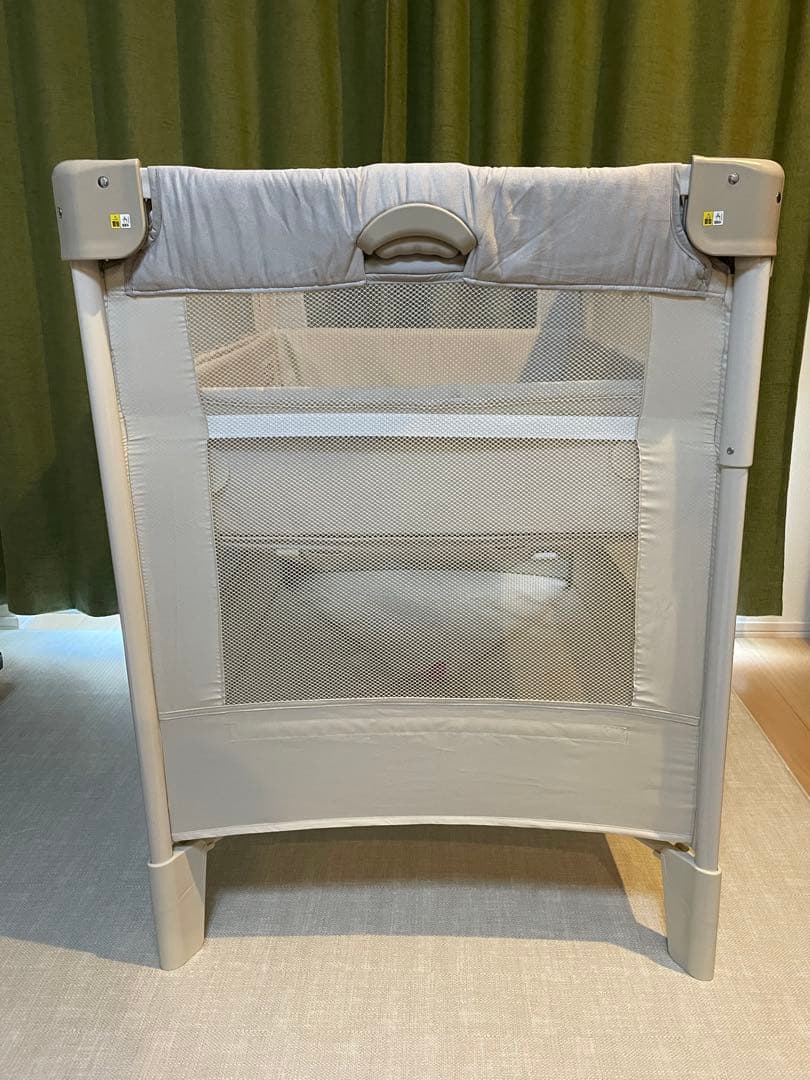 【美品】アップリカ　ココネルエアープラス ホワイトベージュ