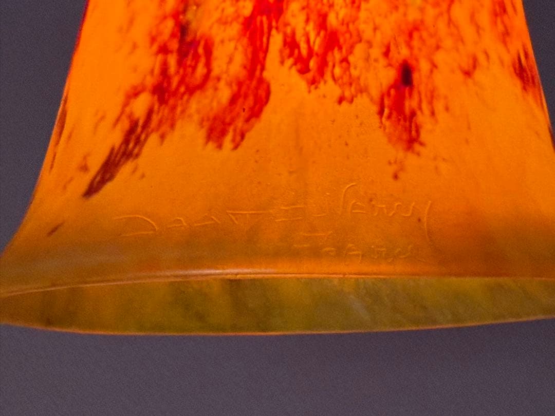 Dome Nancyチューリップタイプのガラスシェード電気スタンド