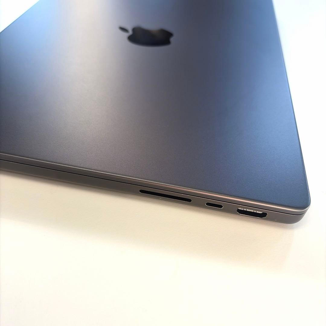 MacBookプロ M3 18GB SSD1T【スペースブラック】