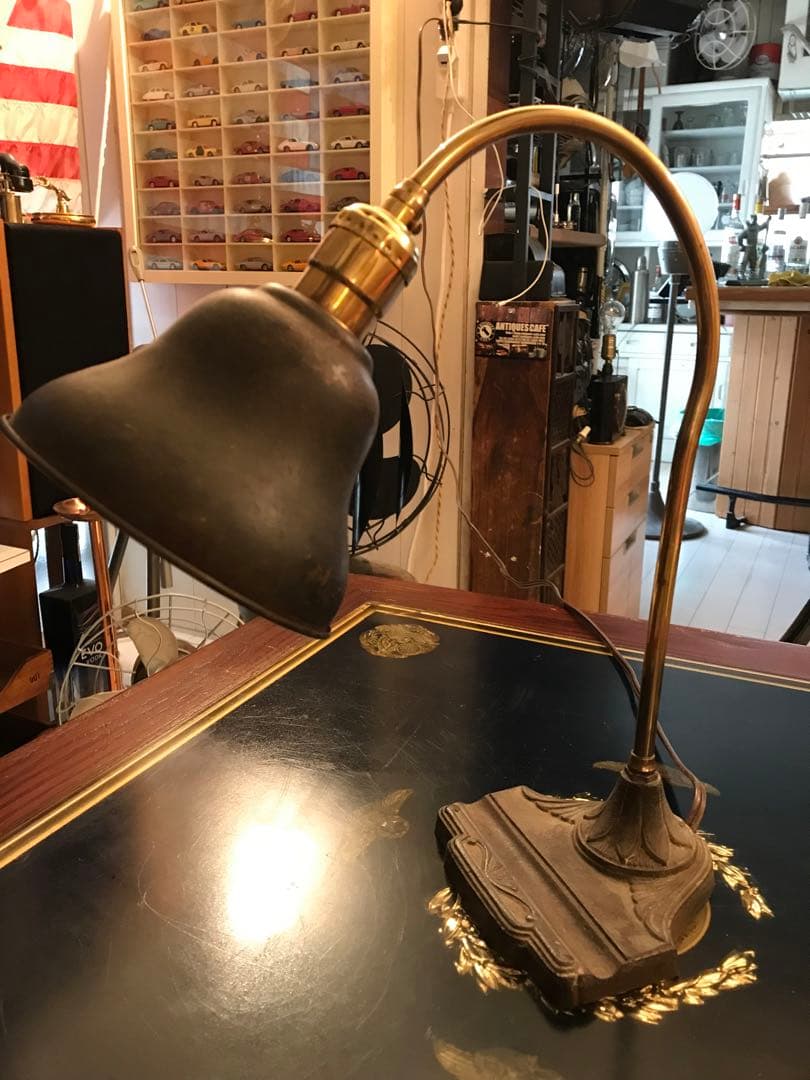 1940s年代頃のEAGLE社のデスクランプ