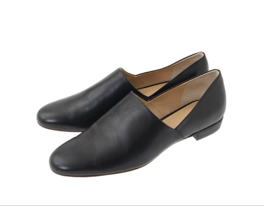 靴 CLANE SIDE CUT STACKED HEEL FLAT SHOES