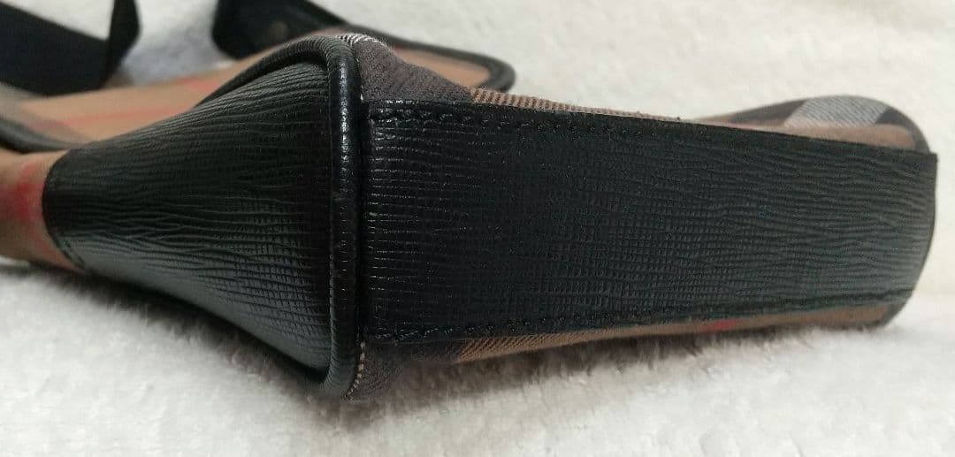 Burberry チェック柄ショルダーバッグ 保存袋付き