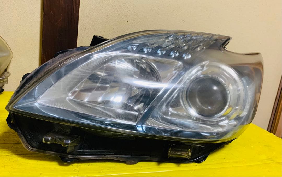 トヨタ プリウス 30系 前期 純正ヘッドライト左右セット