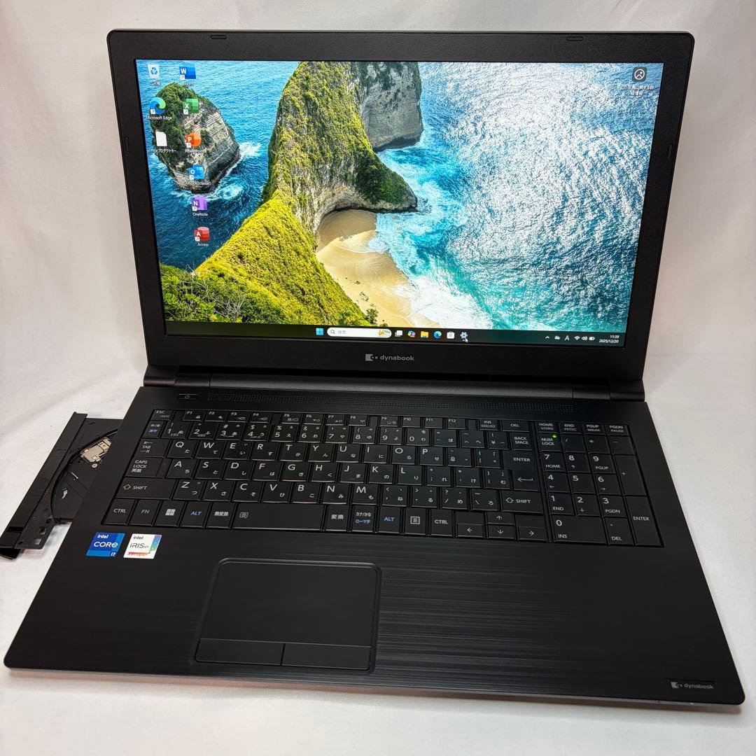 準美品 dynabook B65 11世代 i7 16GB 15.6型 フルHD