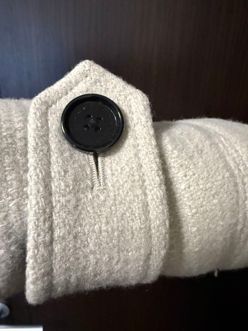 バーバリーブラックレーベル　メンズホワイトクリーム色 今シーズン売り切り