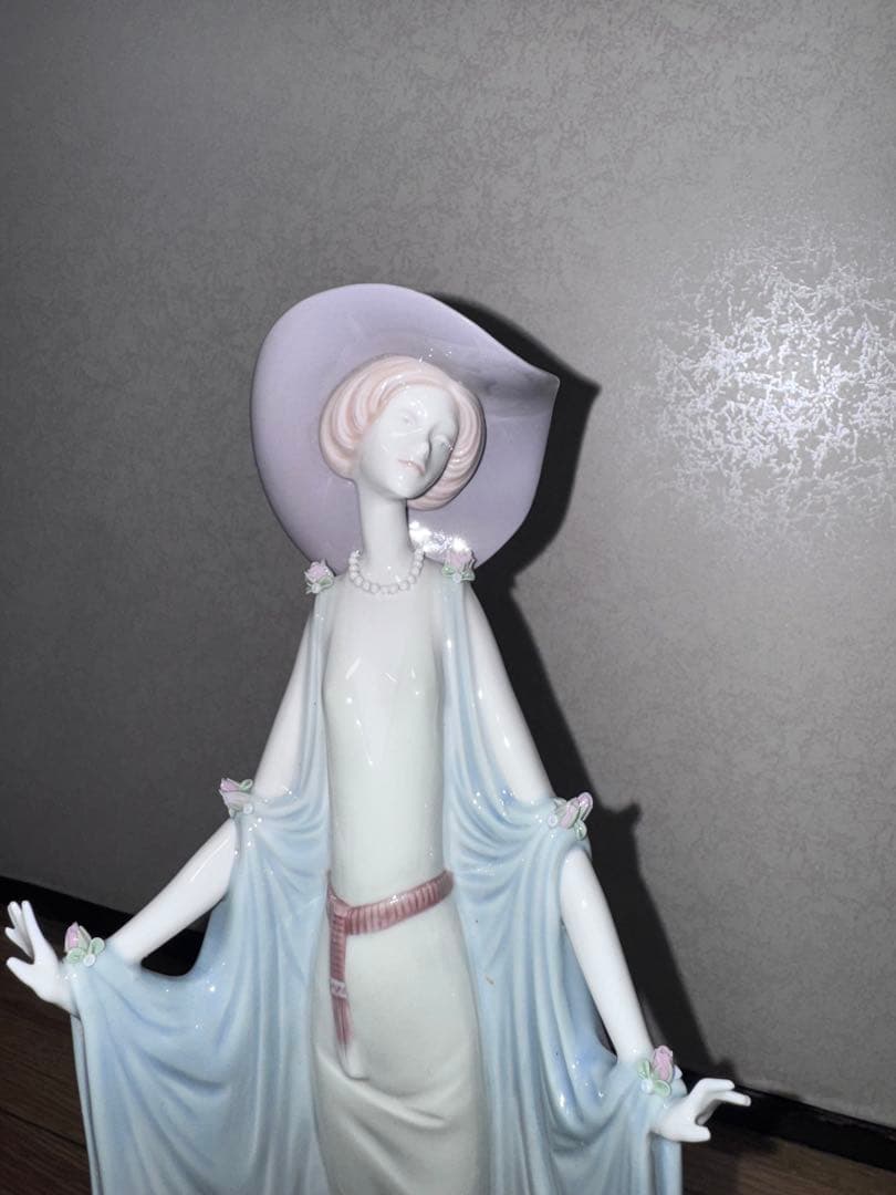 未使用　リヤドロ　モンテカルロの貴婦人