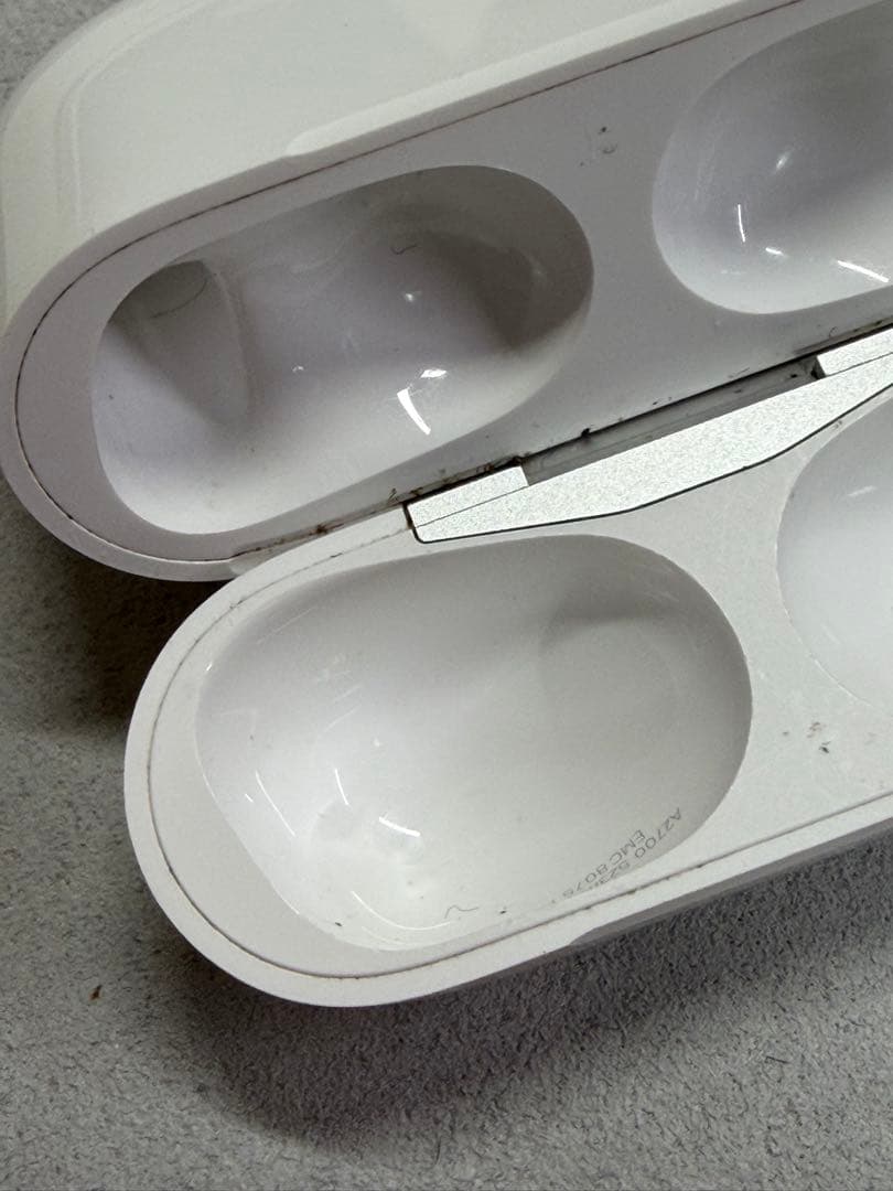 Apple AirPods Pro第2世代本体 ホワイト Lightning