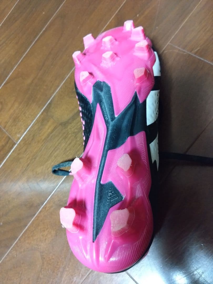 アディダス　プレデター　AC1 HG/AG　28㌢