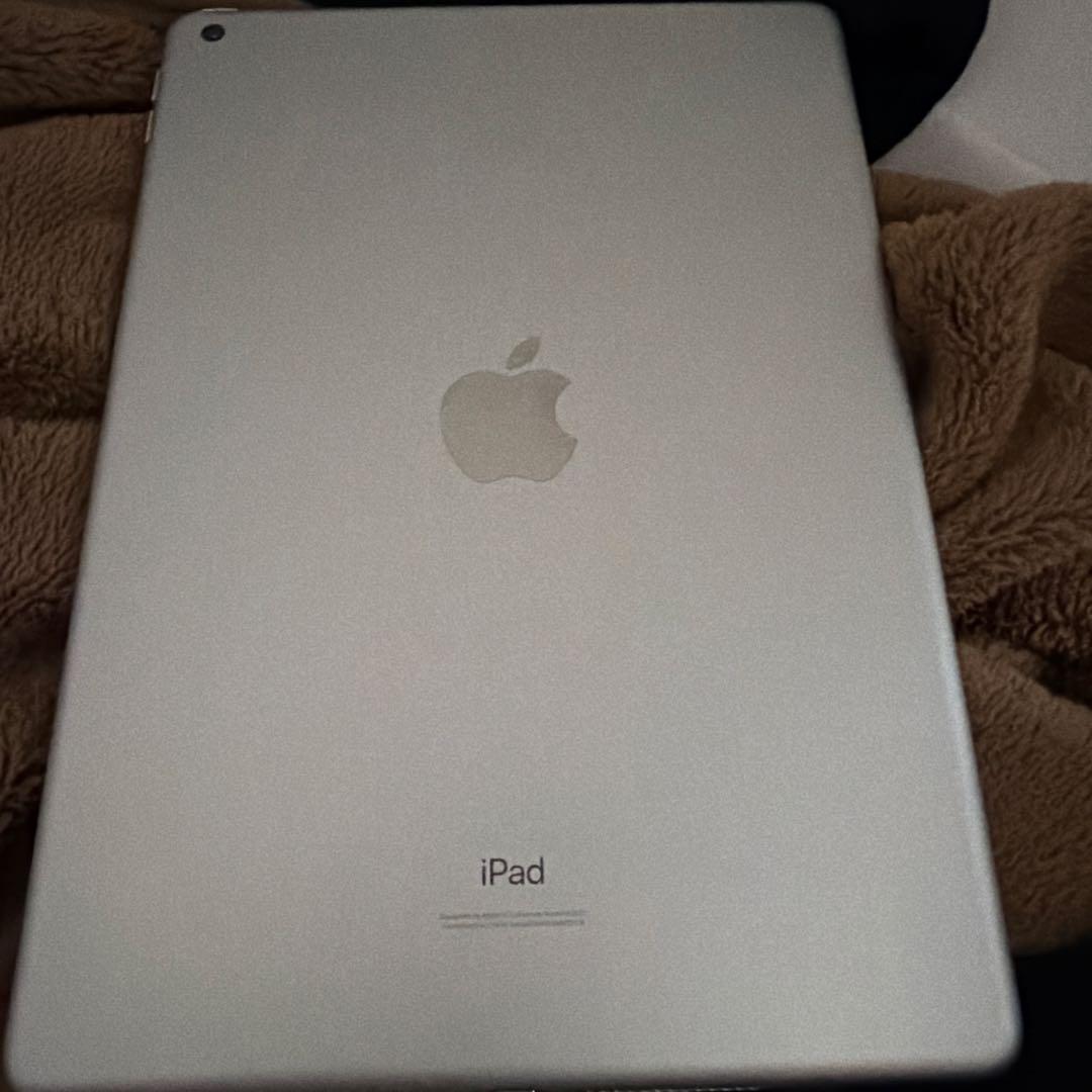 Apple iPad 第8世代 32GB(まさる)