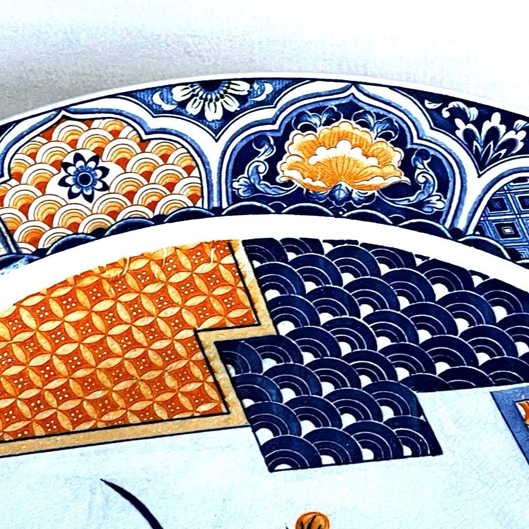 アンティーク　古伊万里　大皿　朱色と藍色がバランス良く混じり合う柄