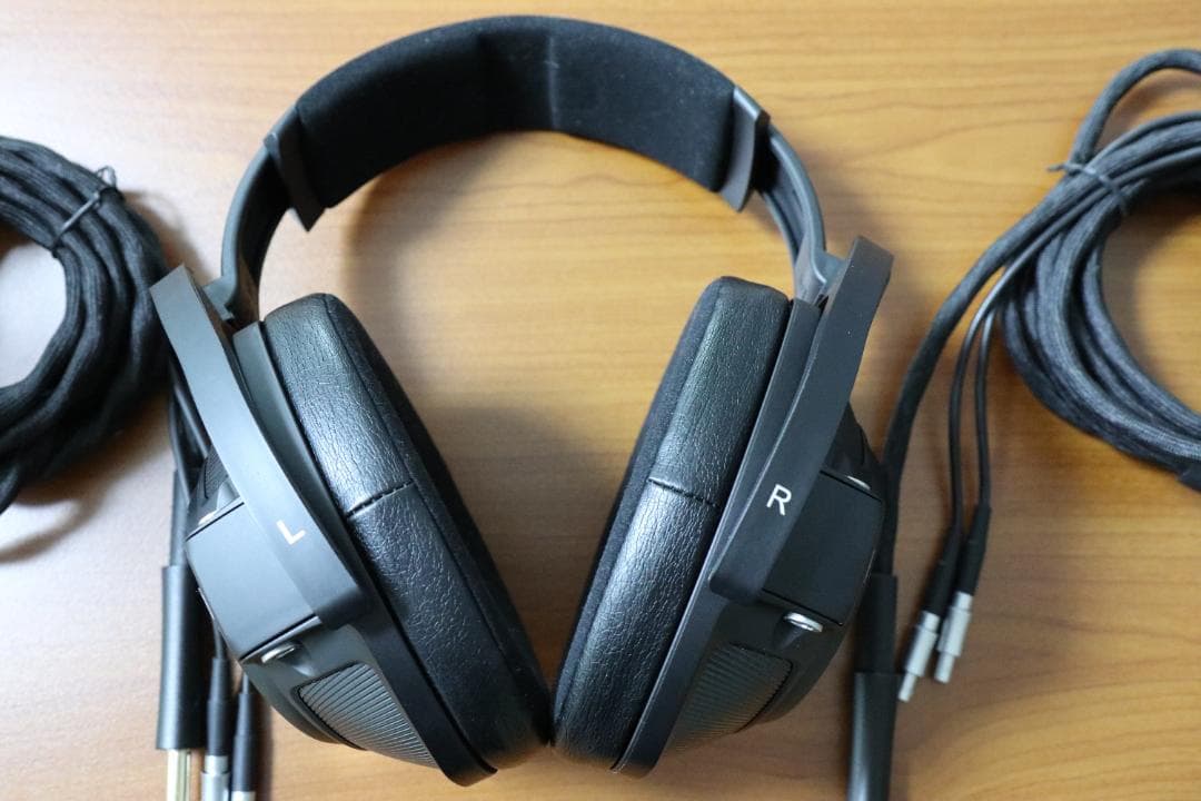⑩ SENNHEISER HD820 ヘッドホン