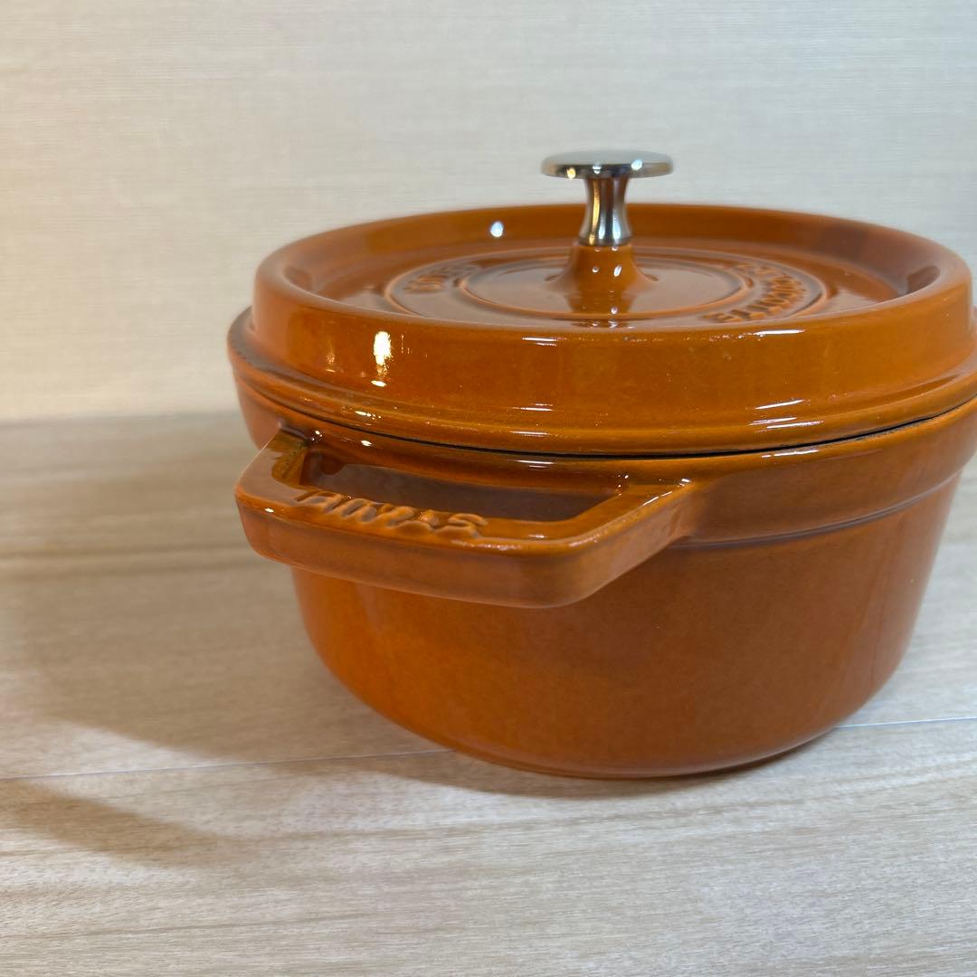 ストウブ　STAUB ココットラウンド　オレンジ　22cm 両手鍋　鍋