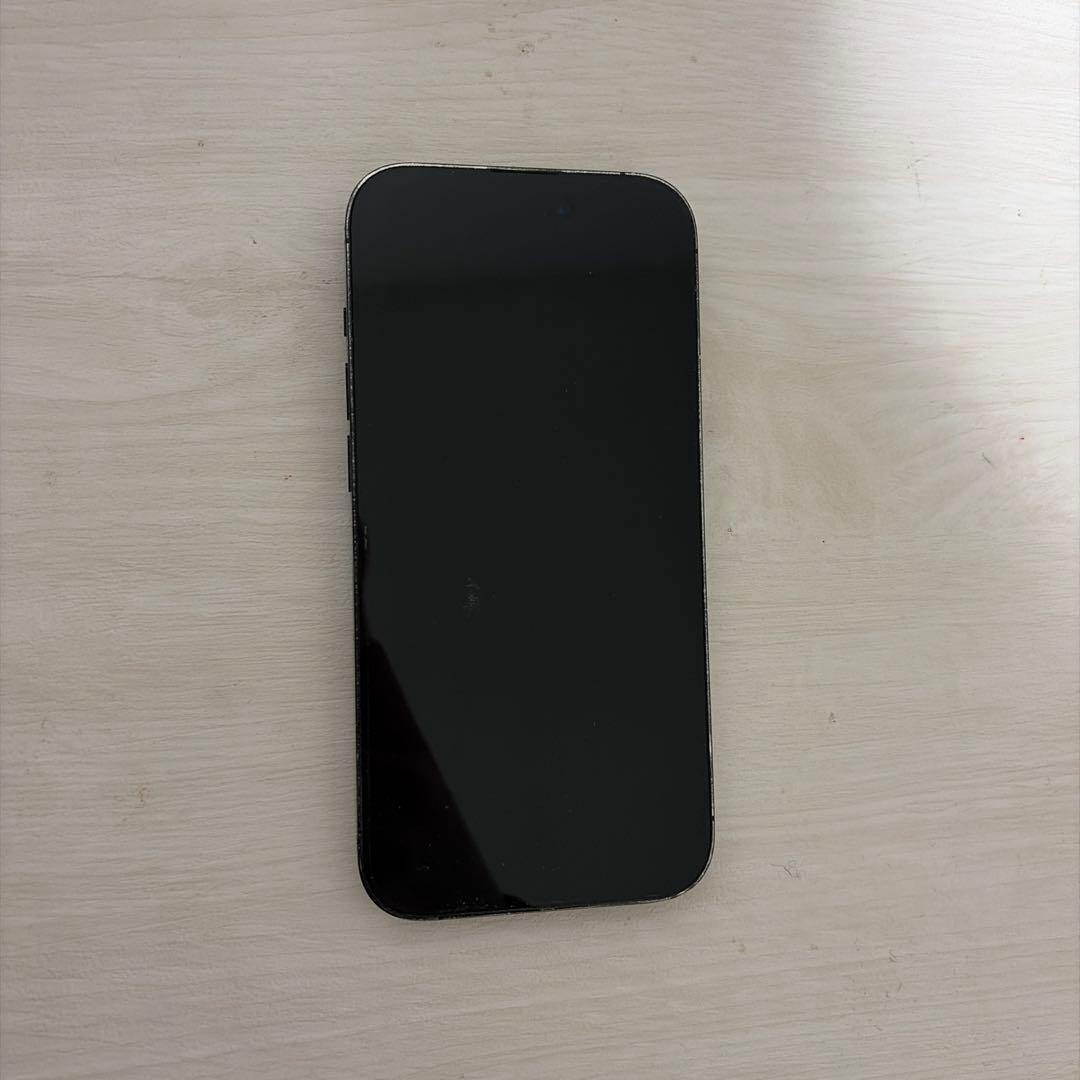 Apple iPhone 14 Pro ブラック (ひび割れあり)