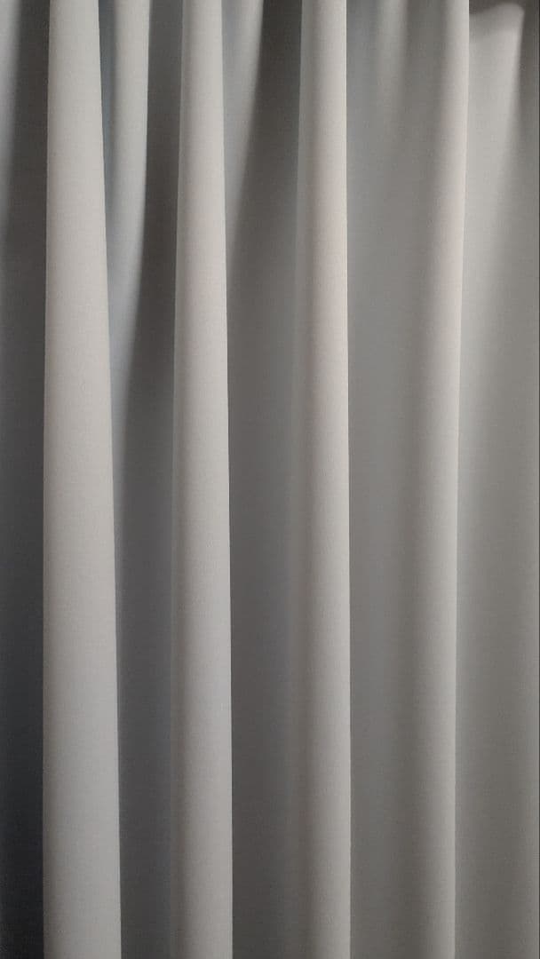防炎遮光カーテン 上質ライトグレー プリーツカーテン made in Japan