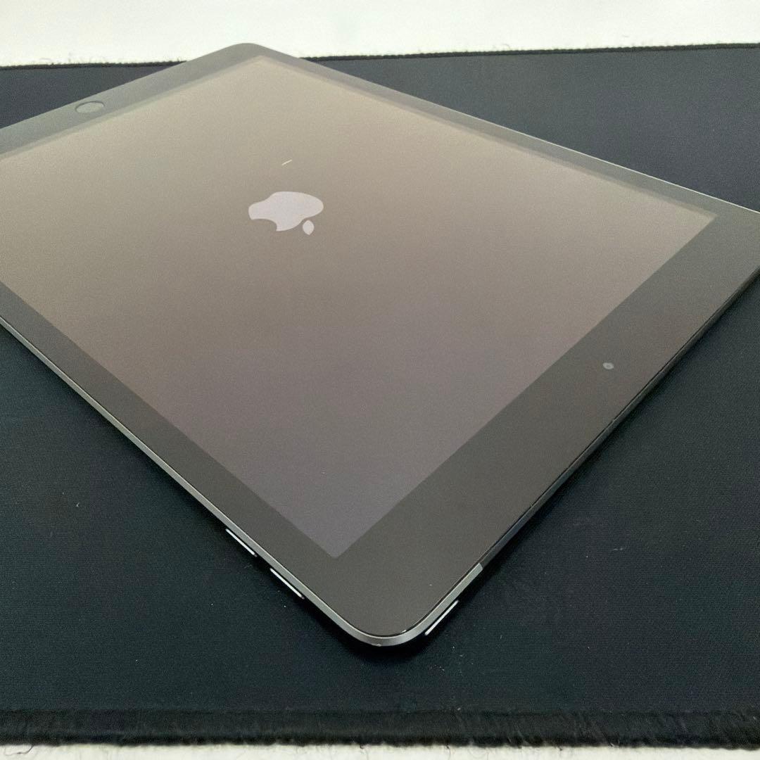 ipad 本体　8世代　32GB セルラー